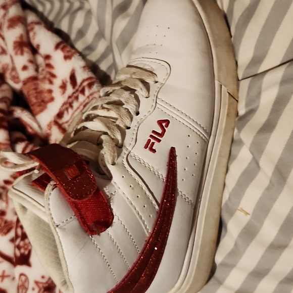 Shoes - Picture 4 of 4